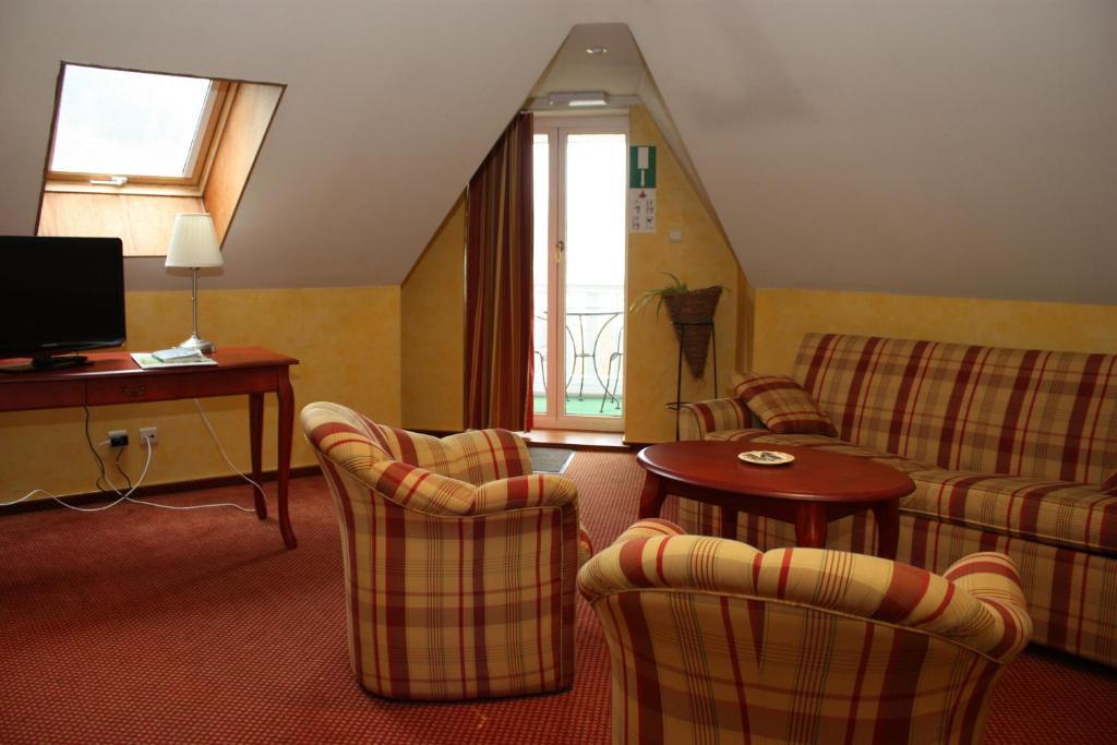 Hotel La Ferronniere 3*