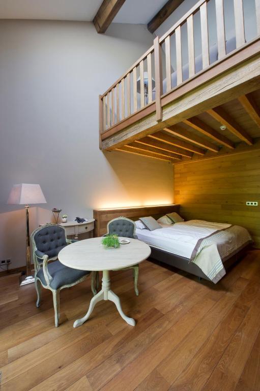 Hotel La Ferronniere 3*