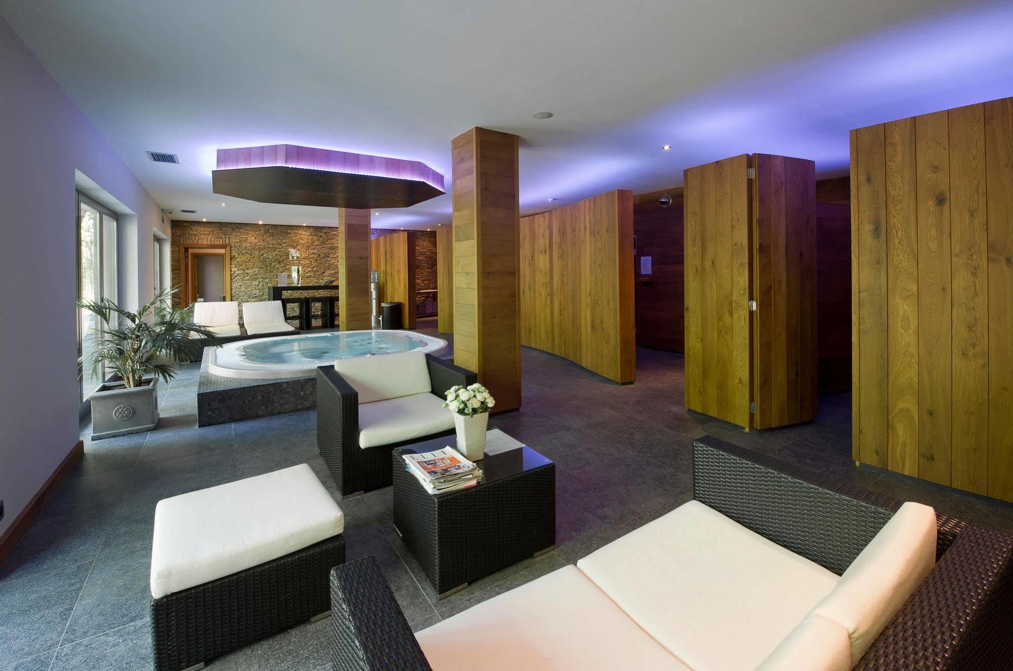 Hotel La Ferronniere 3*
