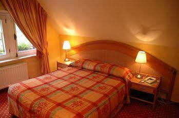 Hotel La Ferronniere 3*