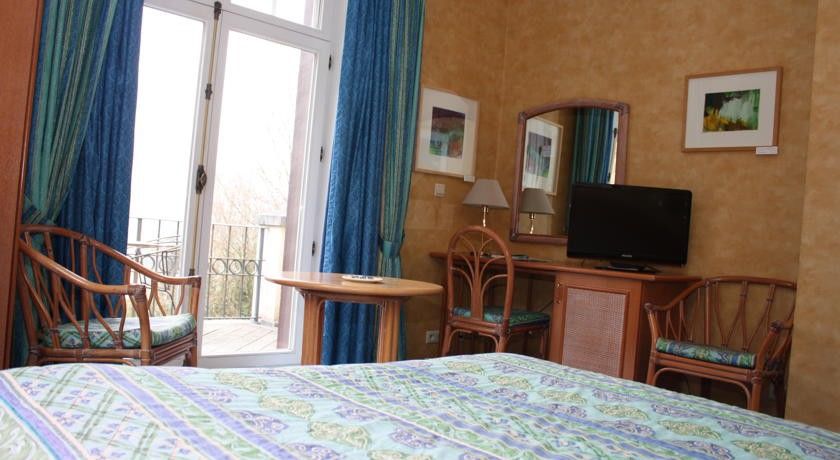 Hotel La Ferronniere 3*